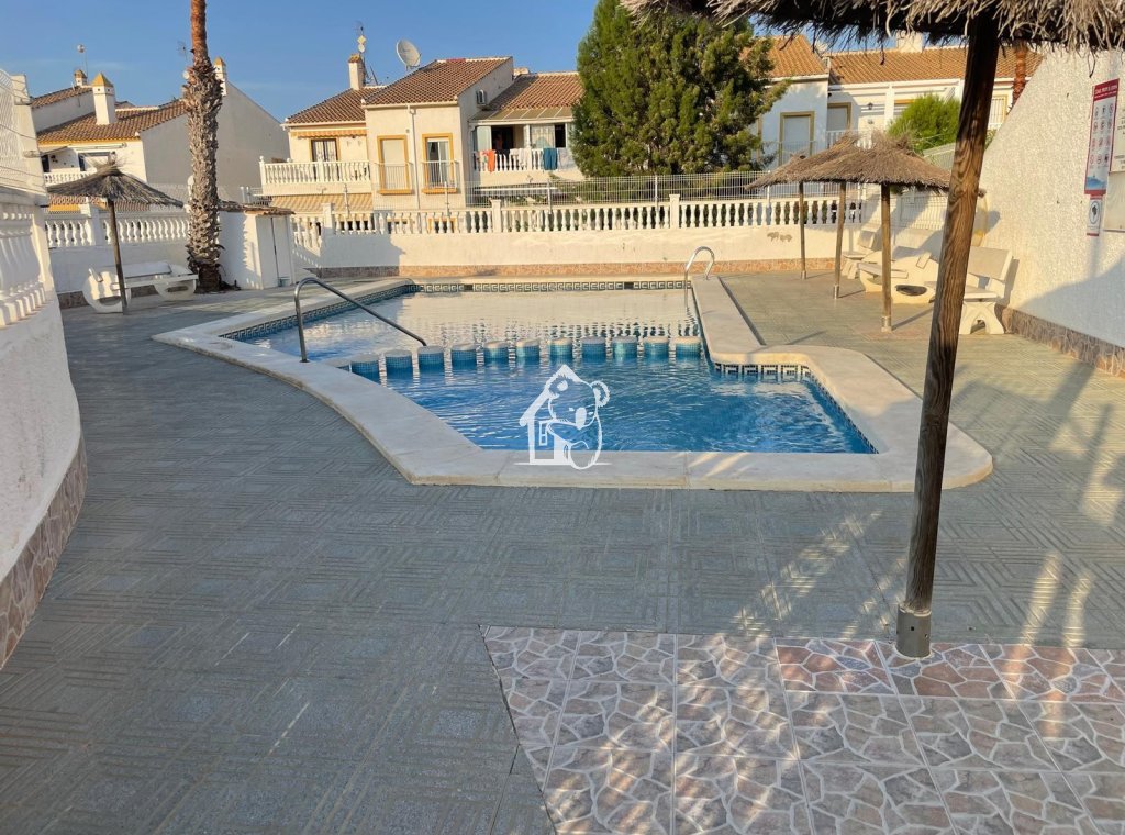 Rental - Villa - Guardamar del Segura - Urbanizaciones