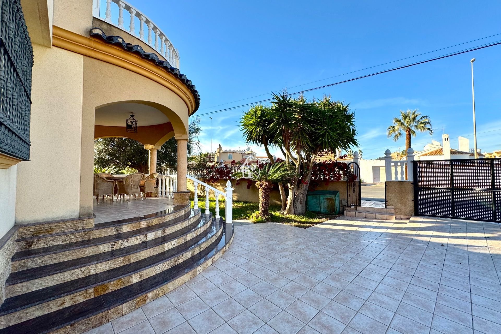 Rental - Villa - Orihuela
