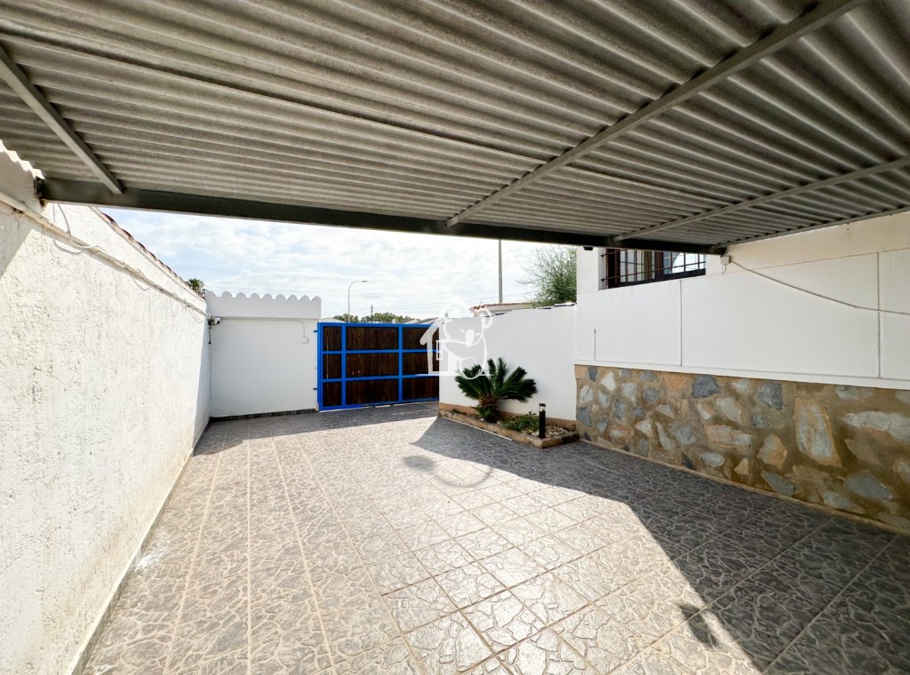Rental - Villa - Torrevieja - La Siesta - El Salado -  Torreta