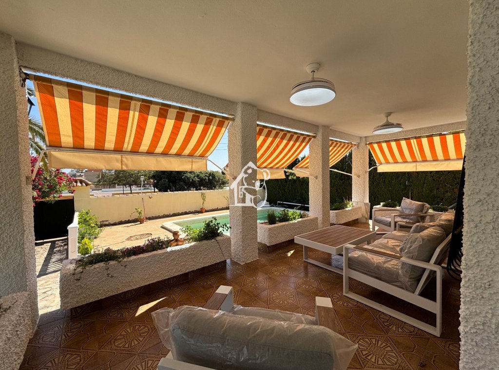 Rental - Villa - Torrevieja - Torrevieja Centro