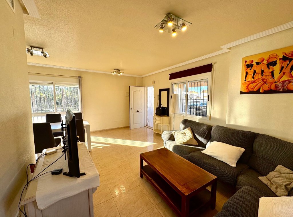 Rental - Villa - Urbanización El Raso