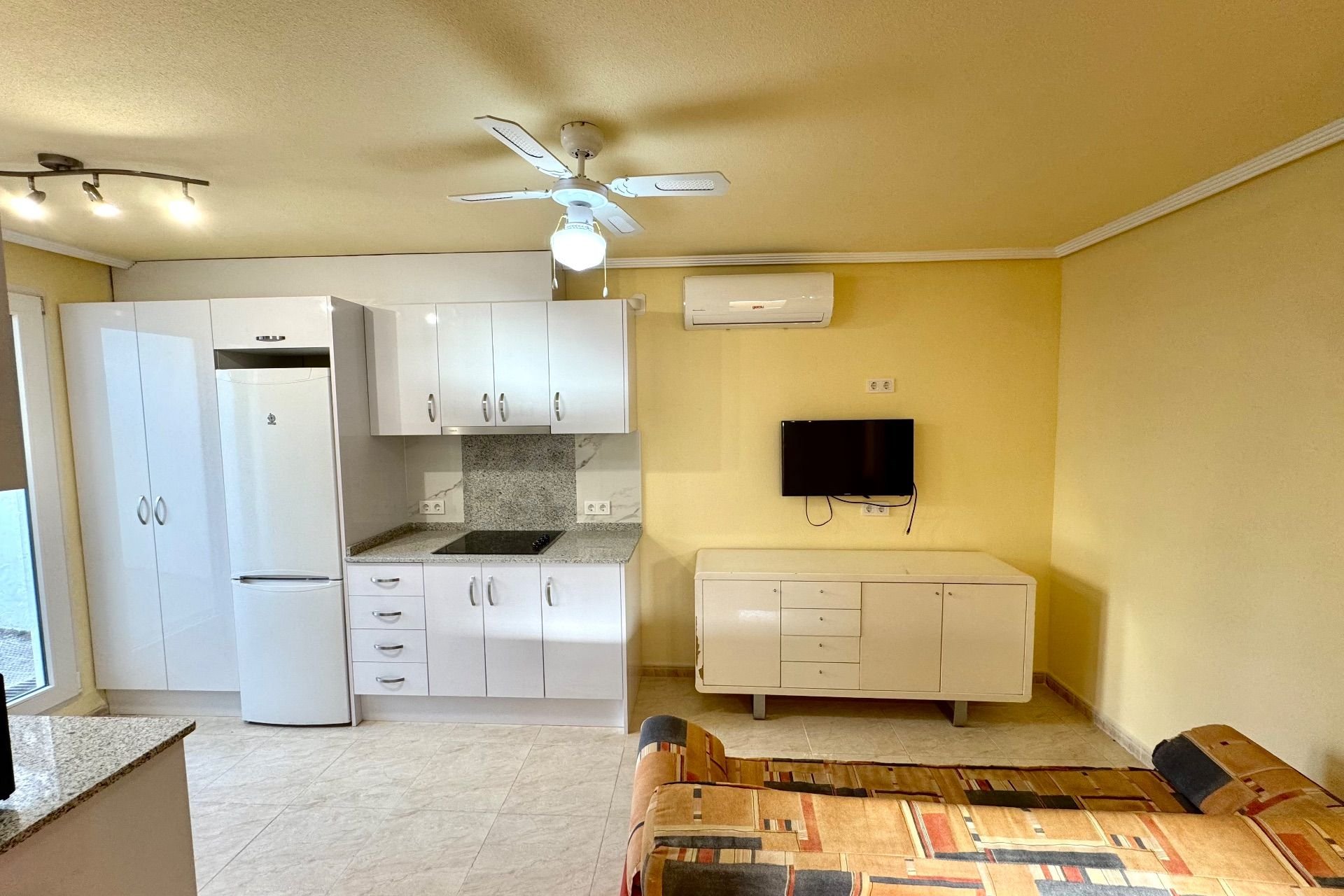 Rental - Villa - Urbanización El Raso