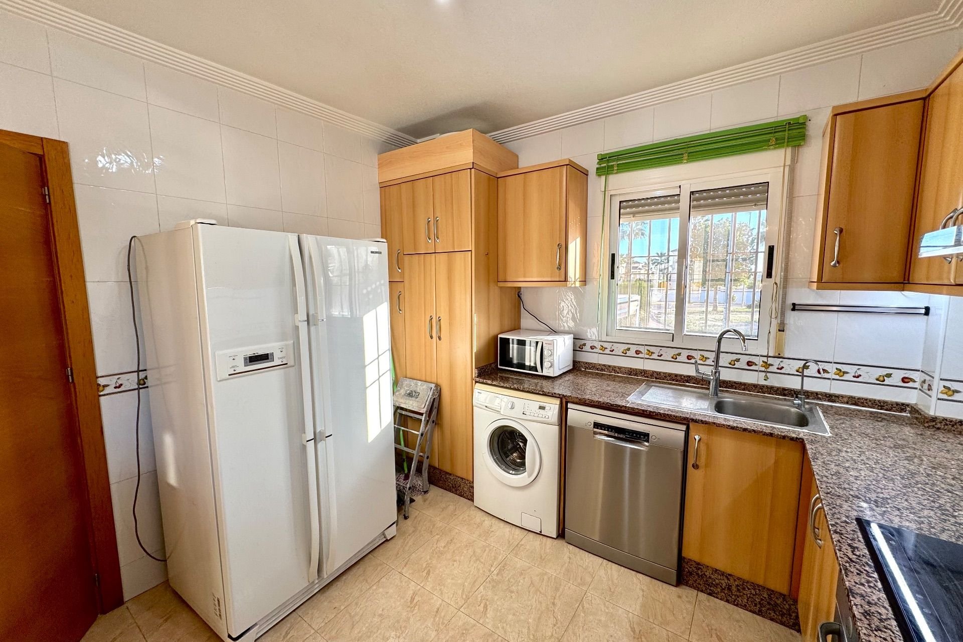 Rental - Villa - Urbanización El Raso