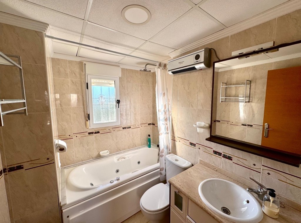 Rental - Villa - Urbanización El Raso
