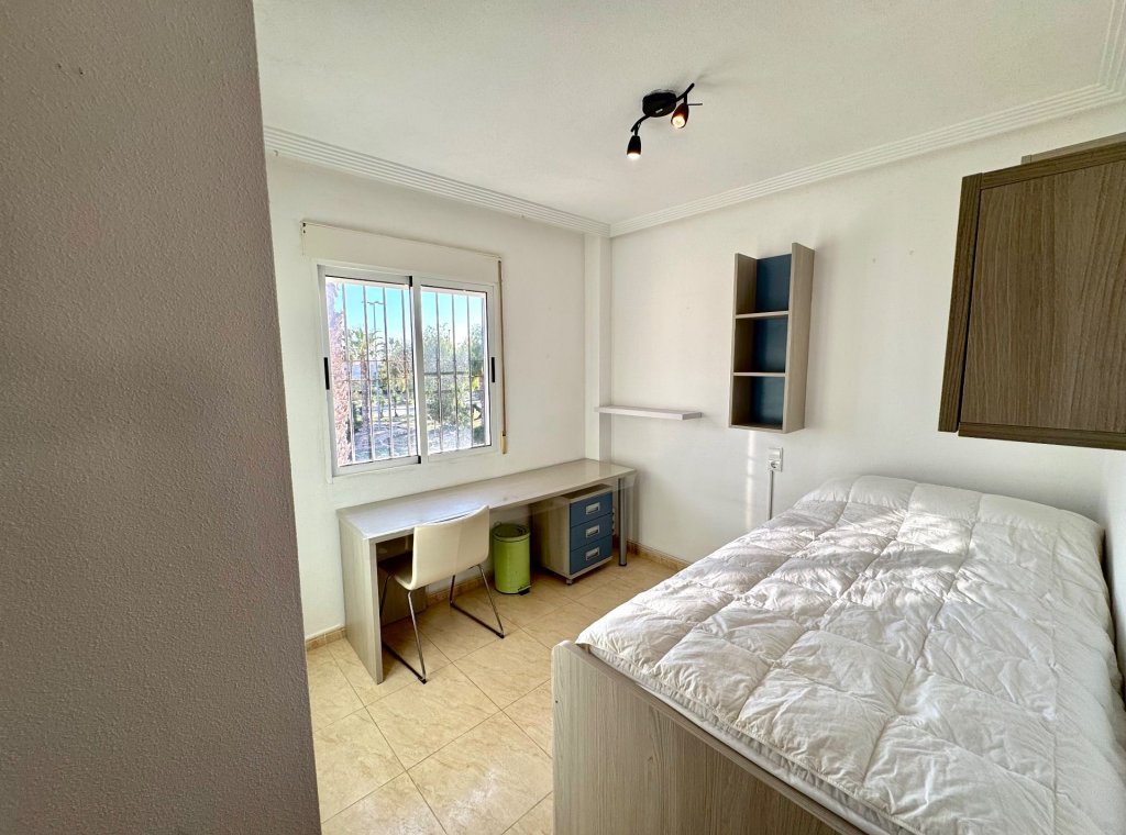 Rental - Villa - Urbanización El Raso