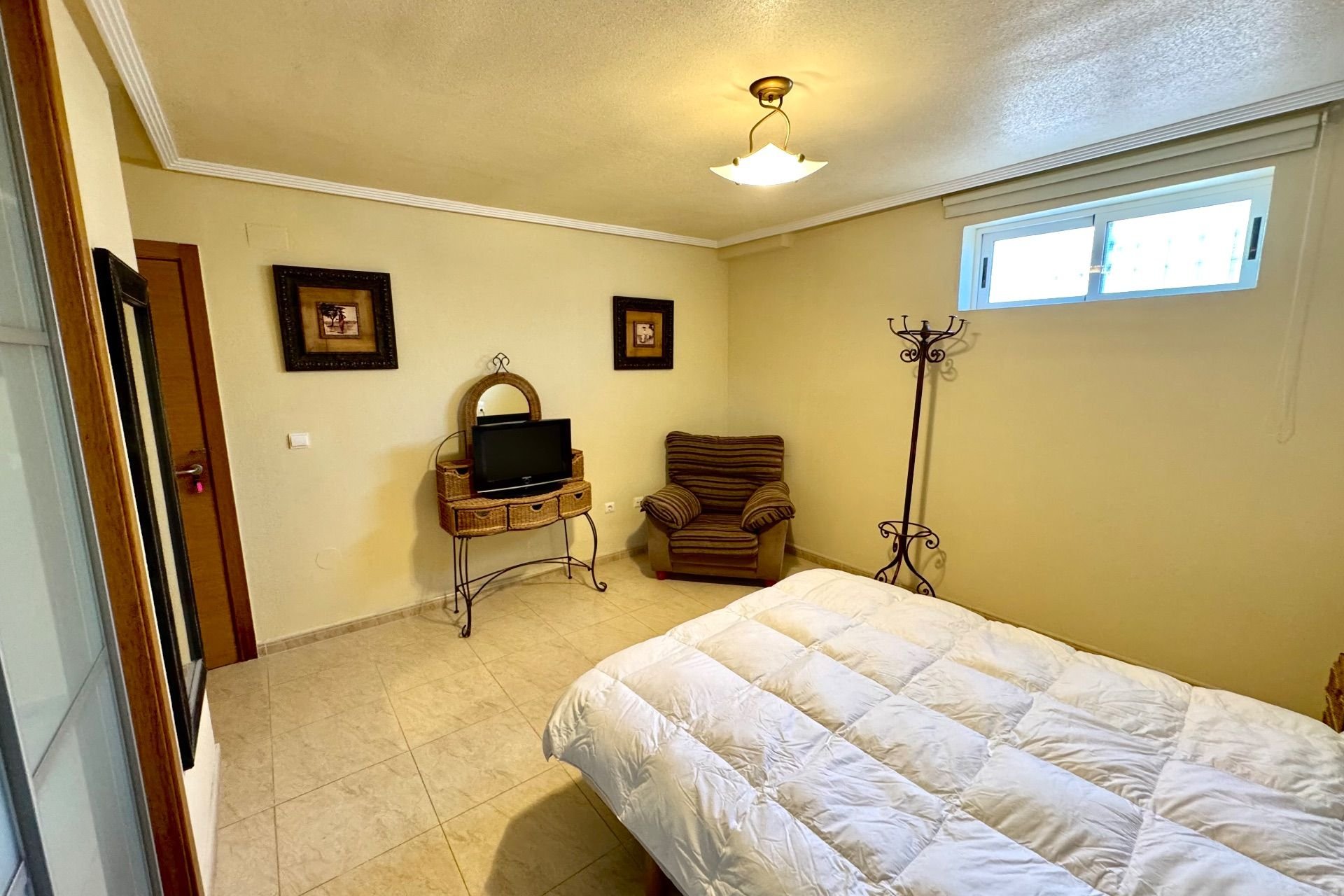 Rental - Villa - Urbanización El Raso