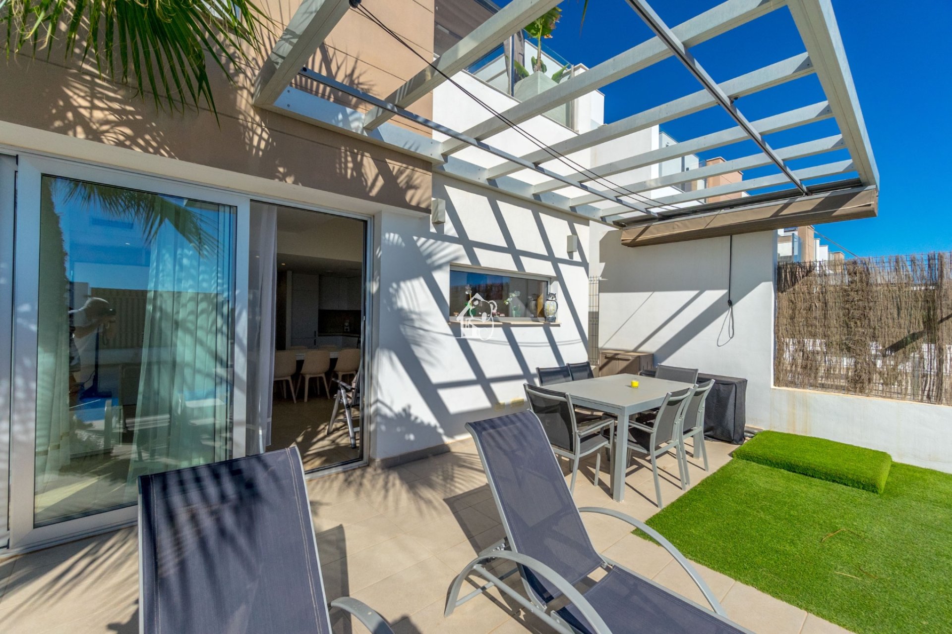 Rental - Villa - Urbanización El Raso
