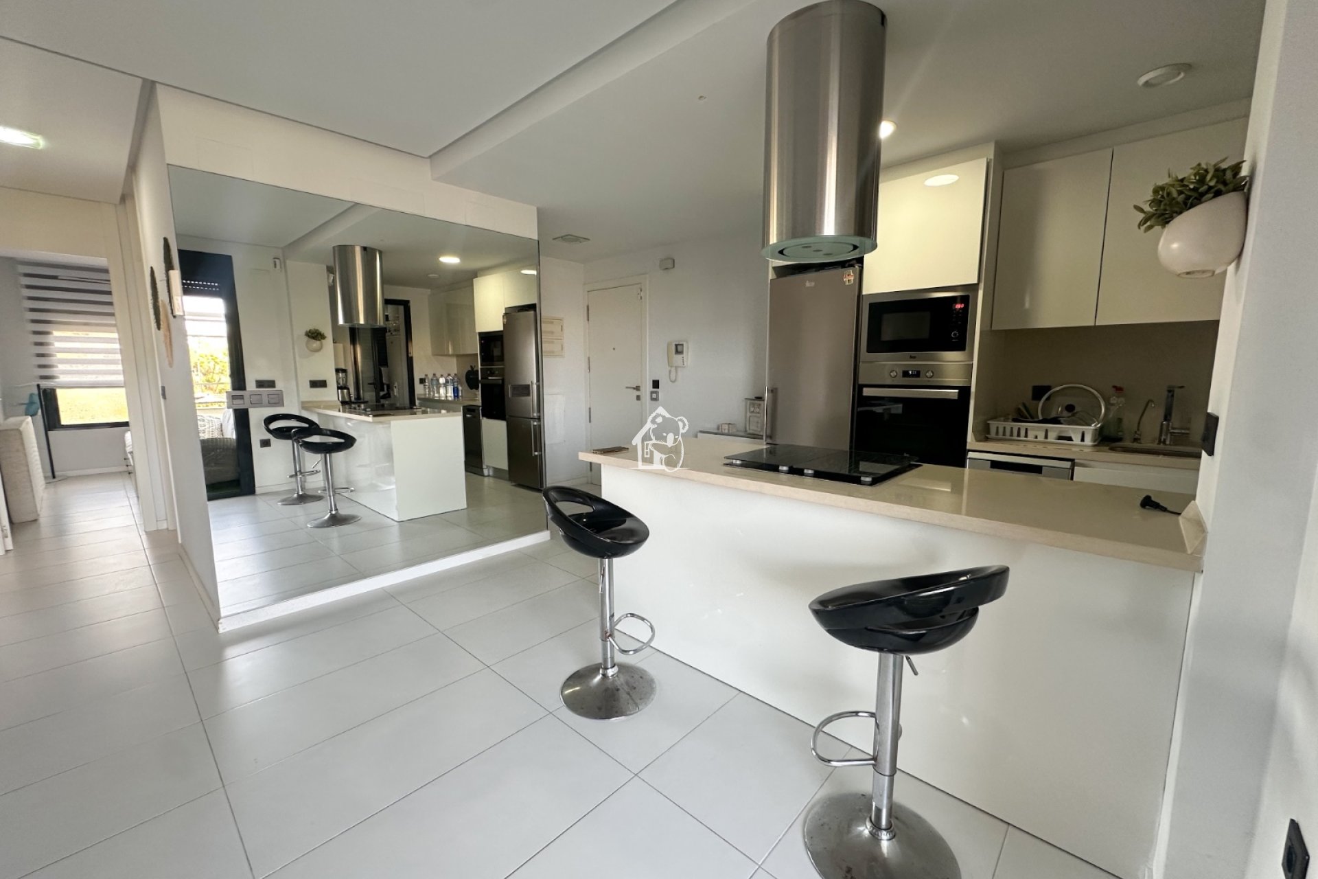 Resale - Apartment / flat - Mil Palmeras