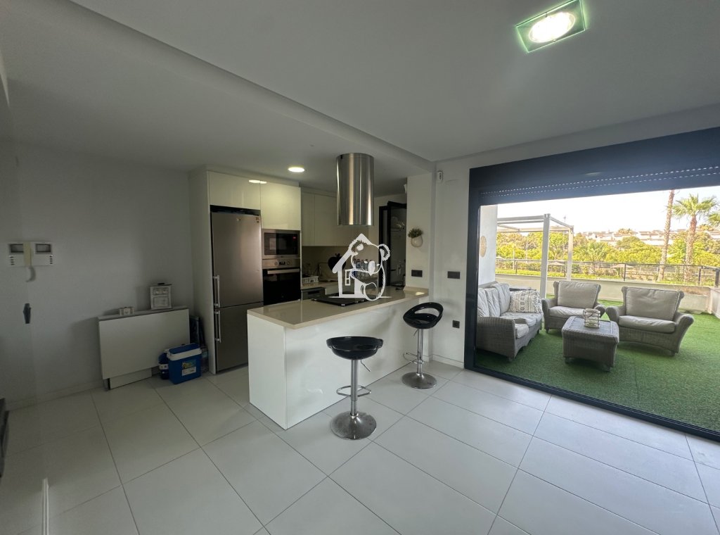 Resale - Apartment / flat - Mil Palmeras