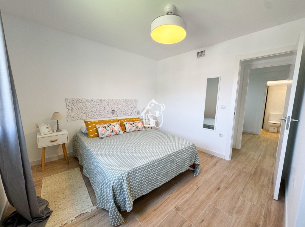 Resale - Apartment / flat - Orihuela Costa - Punta Prima