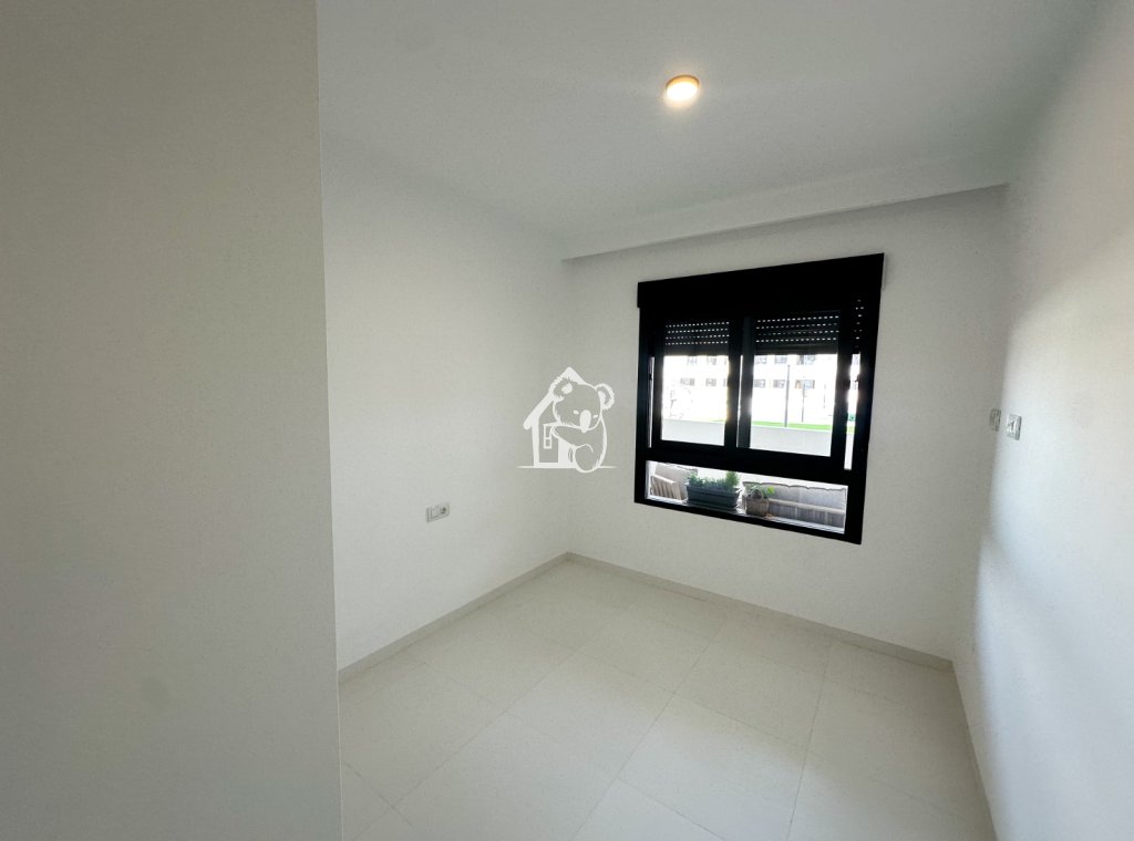 Resale - Apartment / flat - San Miguel de Salinas