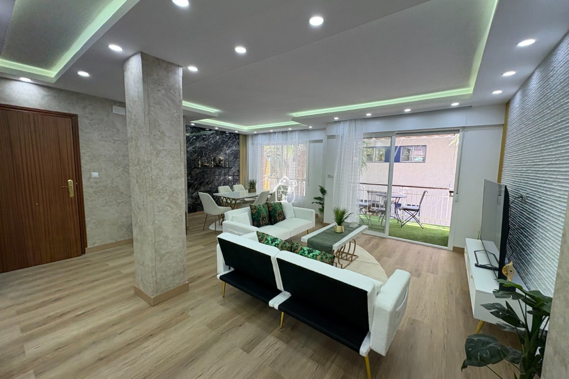 Resale - Apartment / flat - Torrevieja - Centro