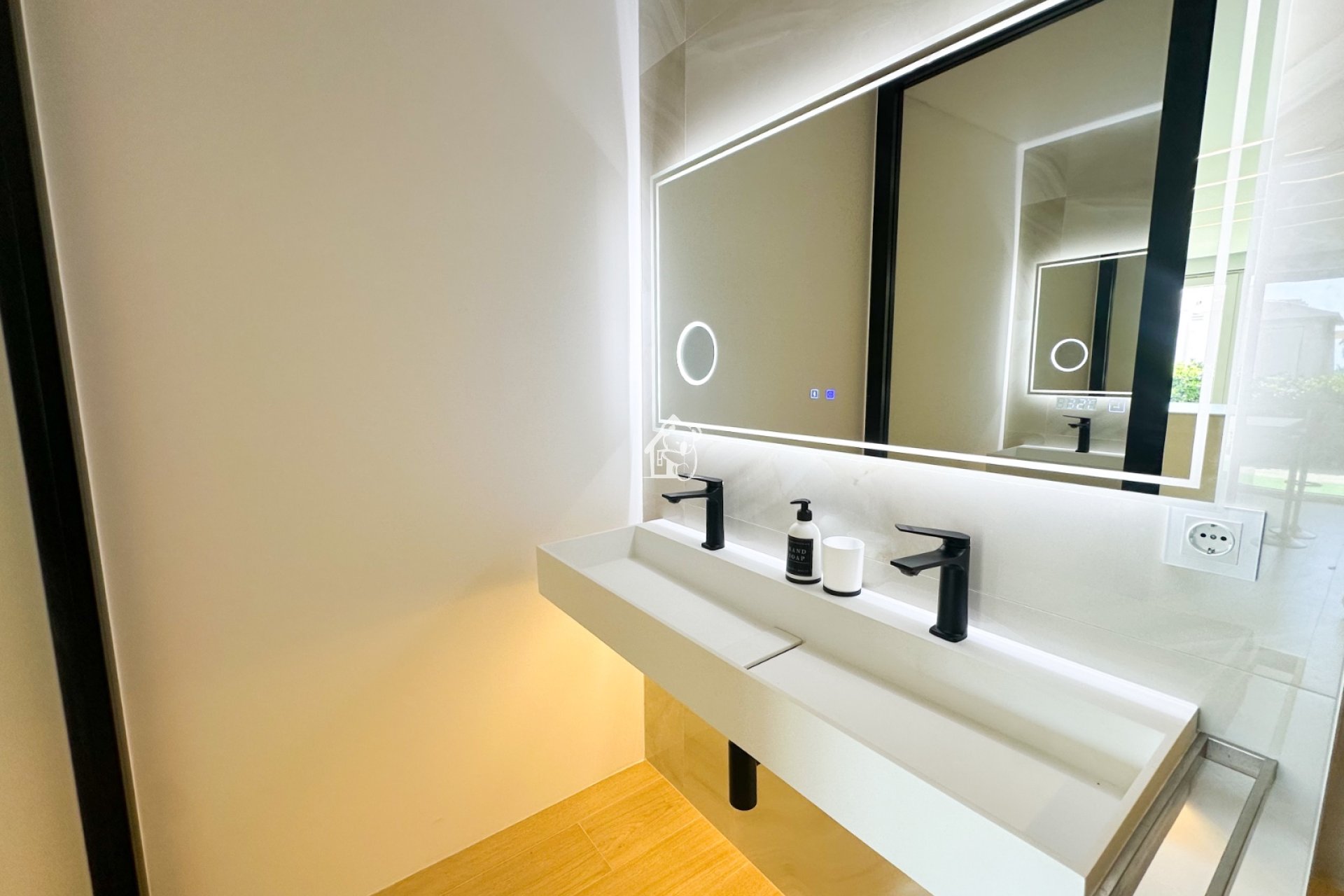 Resale - Apartment / flat - Torrevieja - El Acequión - Los Náufragos