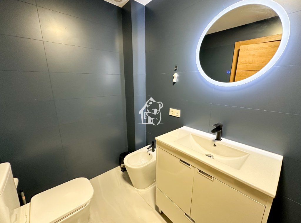 Resale - Apartment / flat - Torrevieja - El Acequión - Los Náufragos