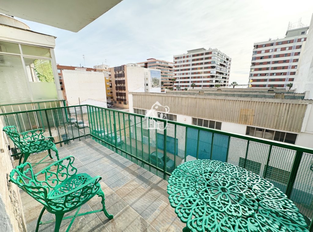 Resale - Apartment / flat - Torrevieja - El Acequión - Los Náufragos