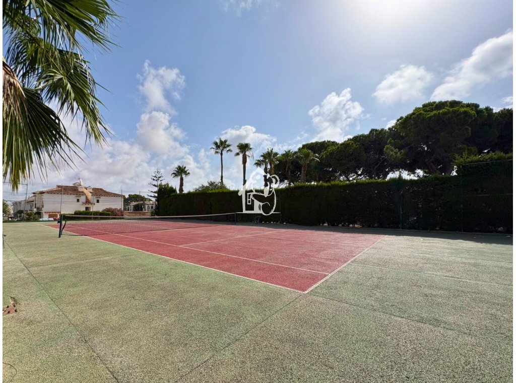 Resale - Apartment / flat - Torrevieja - Los Balcones - Los Altos del Edén