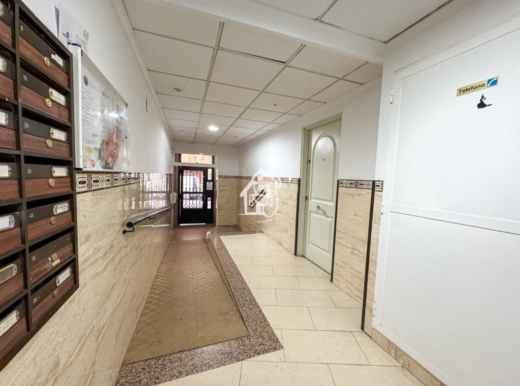 Resale - Apartment / flat - Torrevieja - Playa de los Locos