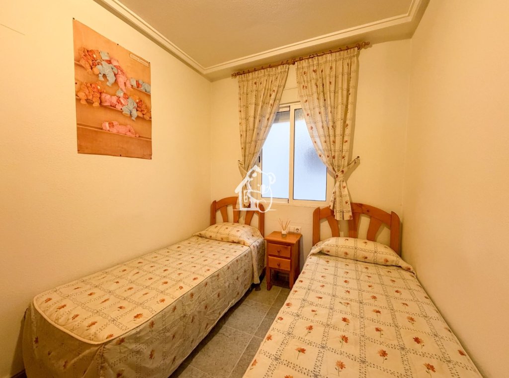 Resale - Apartment / flat - Torrevieja - Playa de los Locos
