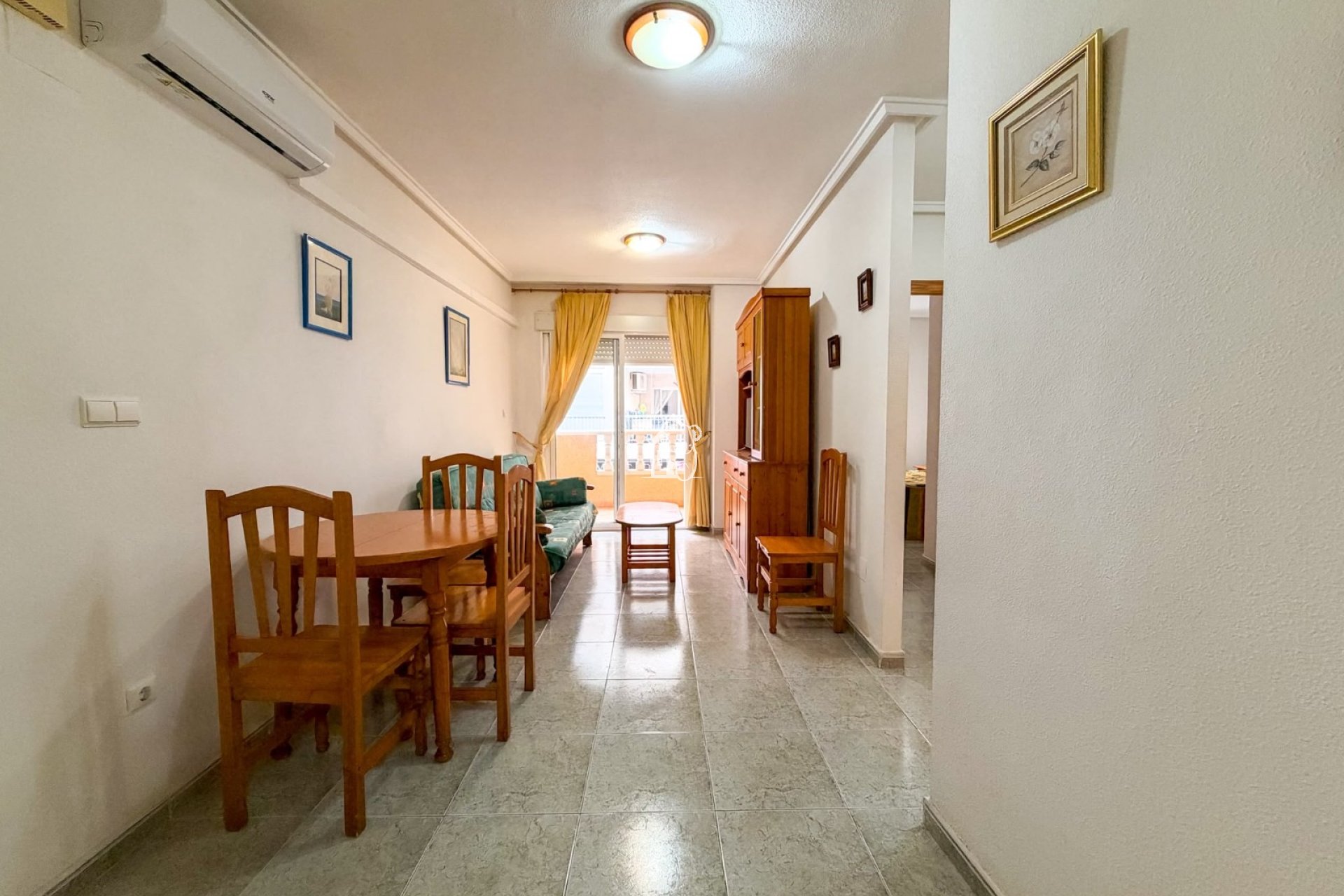 Resale - Apartment / flat - Torrevieja - Playa de los Locos