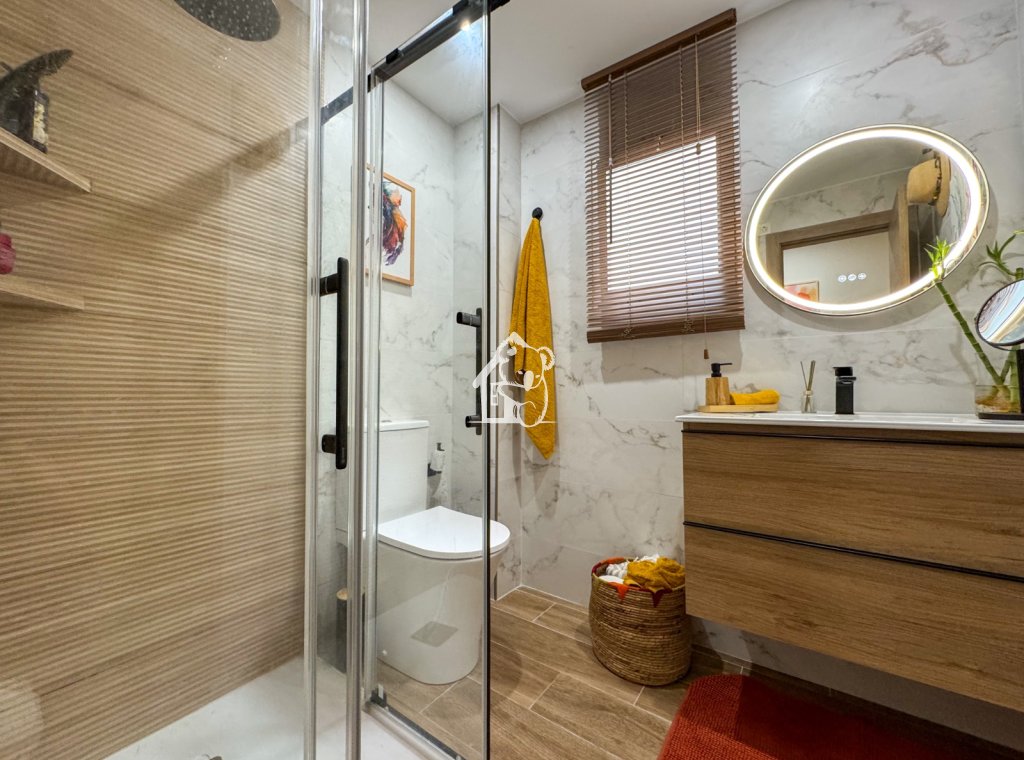 Resale - Apartment / flat - Torrevieja - Playa del Cura