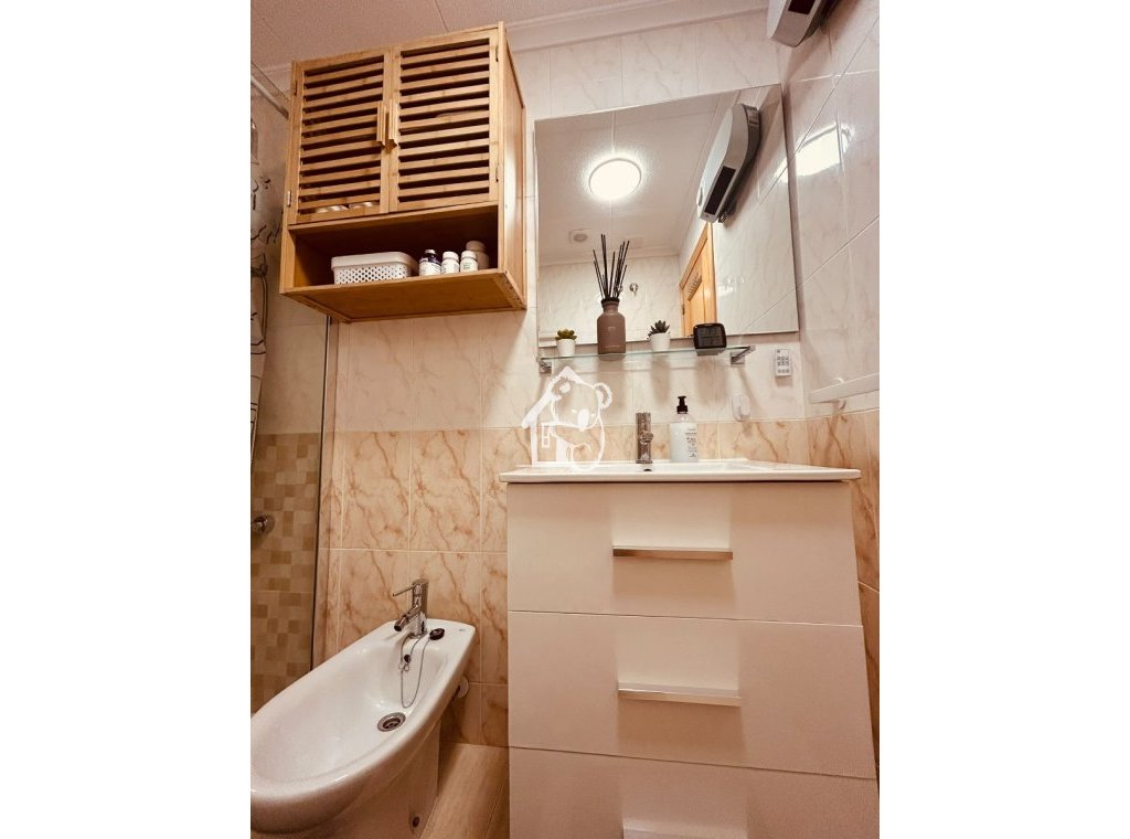 Resale - Apartment / flat - Torrevieja - Playa del Cura
