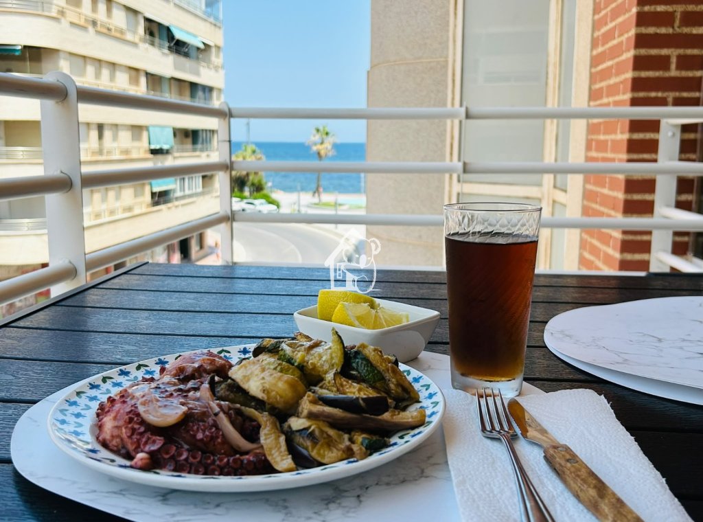 Resale - Apartment / flat - Torrevieja - Playa del Cura