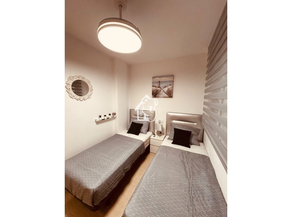 Resale - Apartment / flat - Torrevieja - Playa del Cura