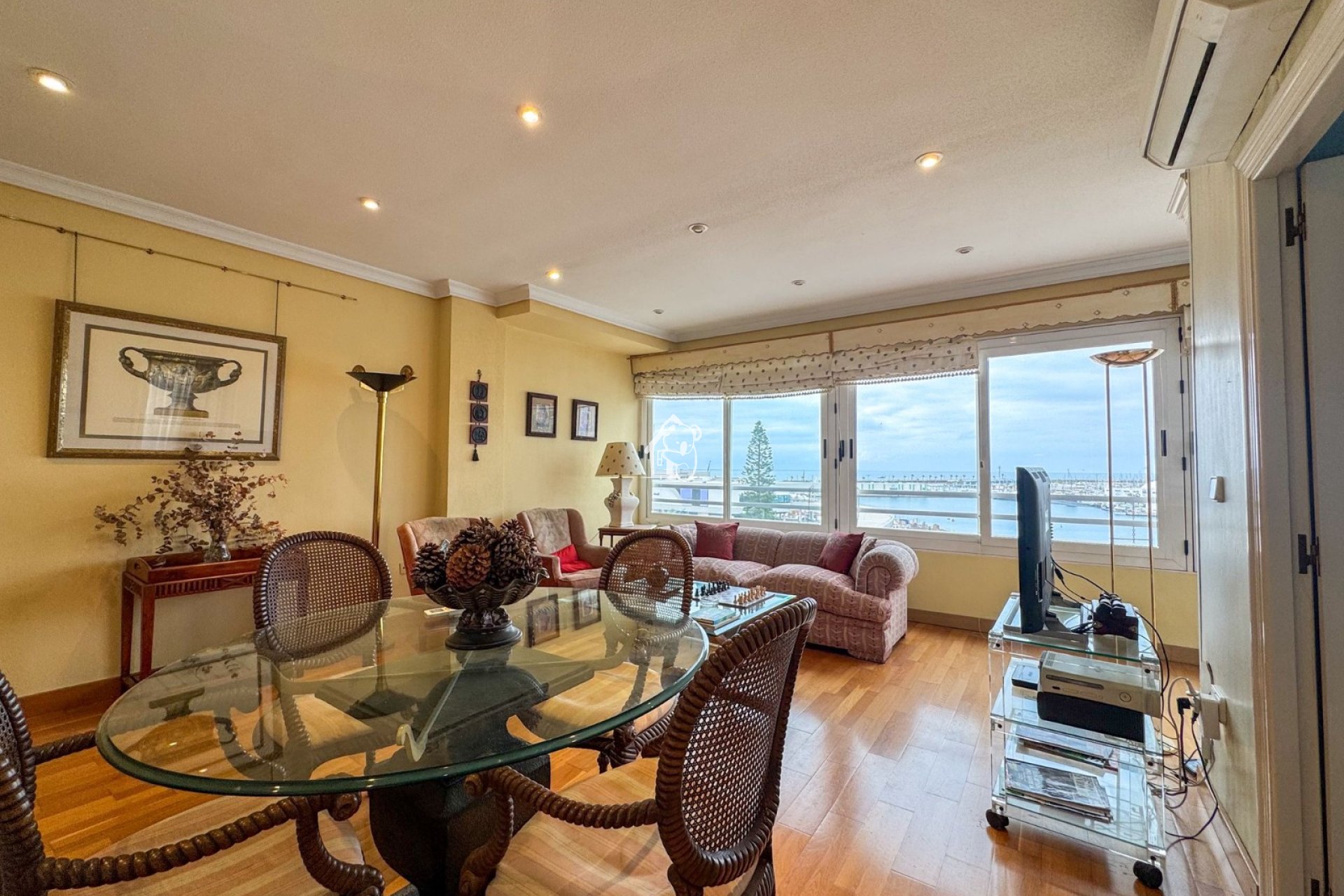 Resale - Apartment / flat - Torrevieja - Torrevieja Centro