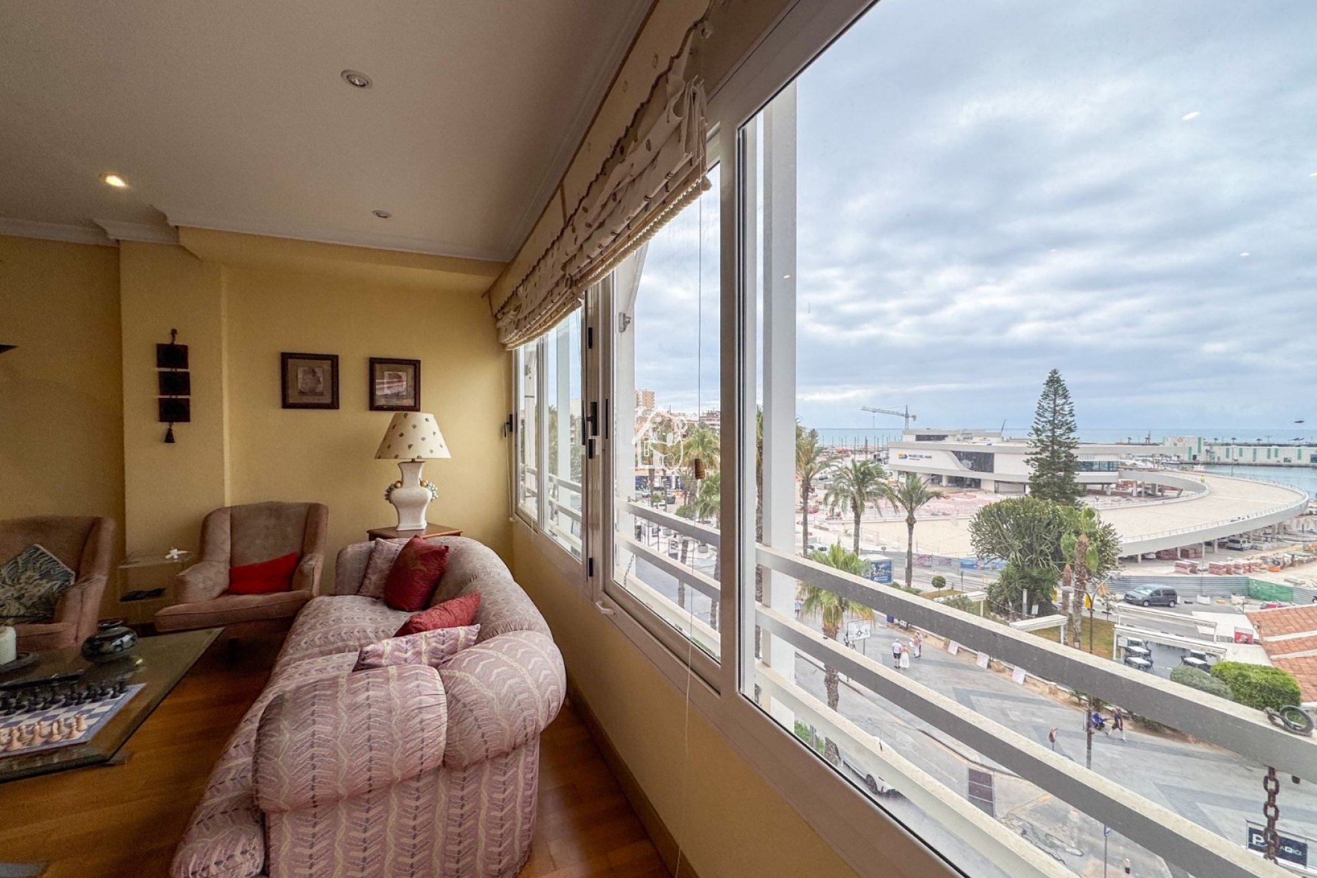 Resale - Apartment / flat - Torrevieja - Torrevieja Centro