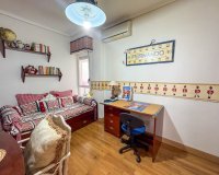Resale - Apartment / flat - Torrevieja - Torrevieja Centro