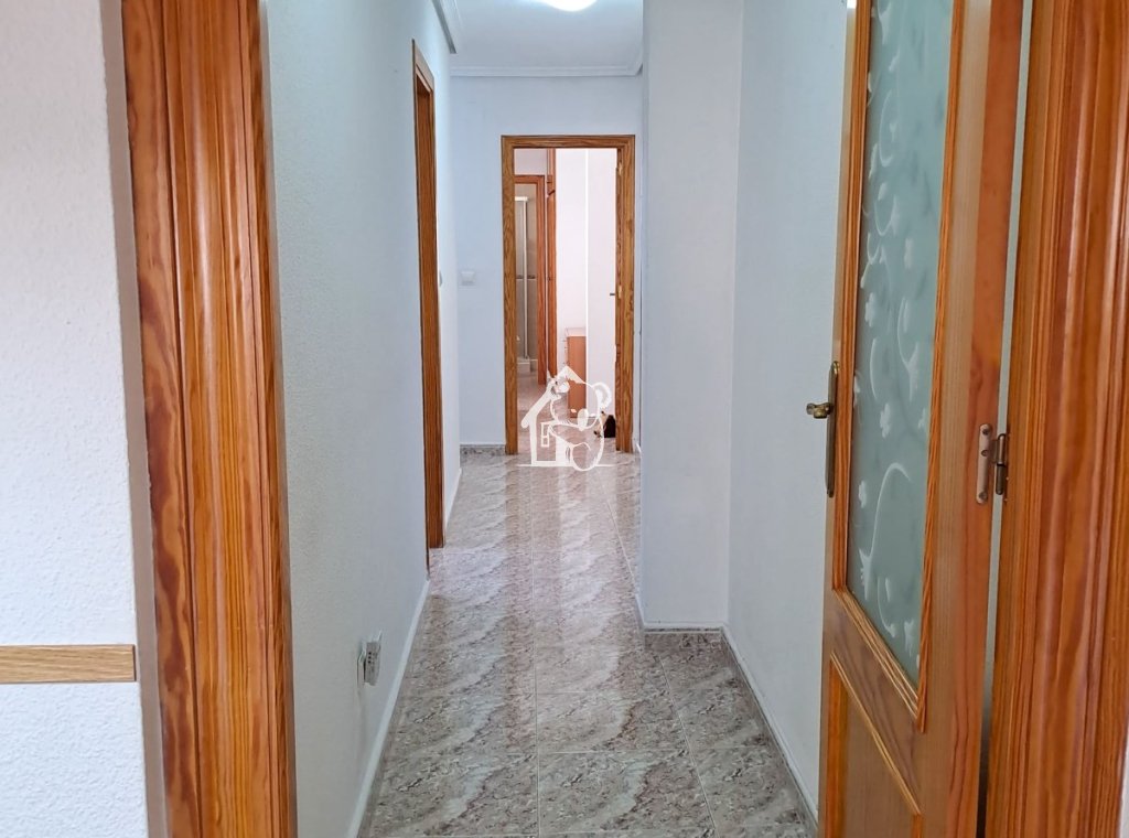 Resale - Apartment / flat - Torrevieja - Torrevieja Centro