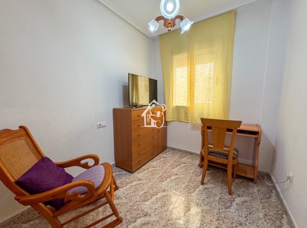 Resale - Apartment / flat - Torrevieja - Torrevieja Centro