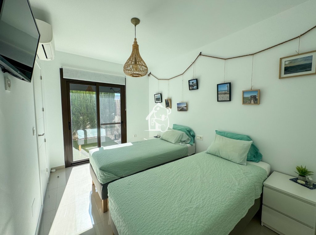 Resale - Bungalow - Algorfa