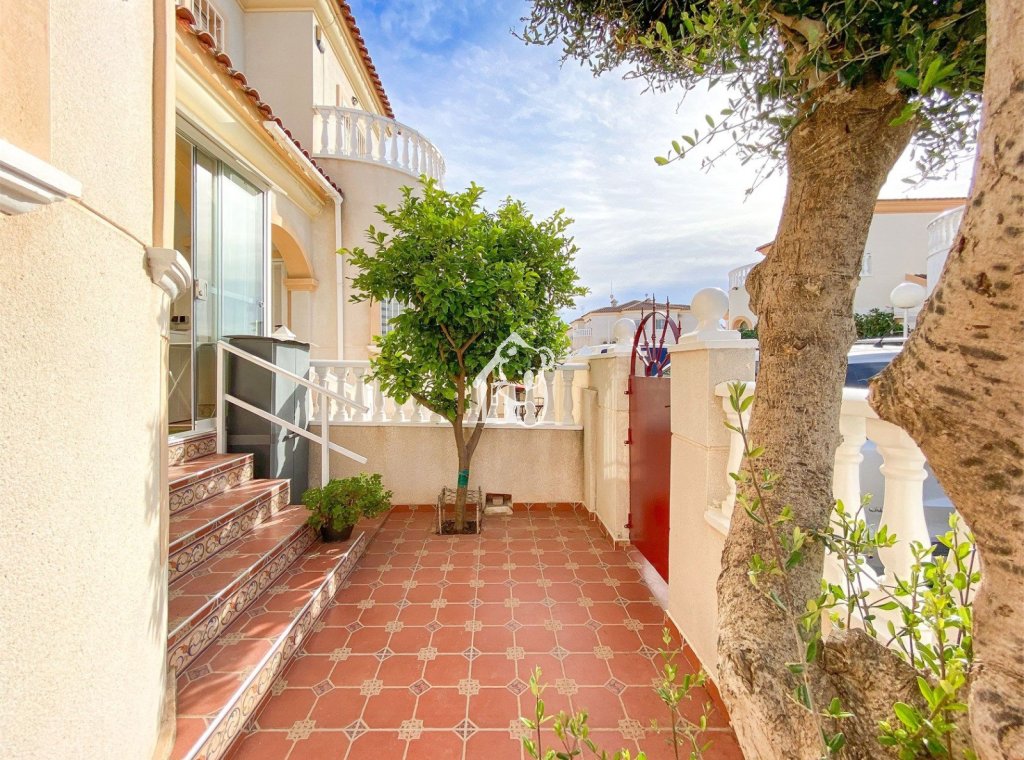 Resale - Townhouse - Torrevieja - Nueva Torrevieja - Aguas Nuevas