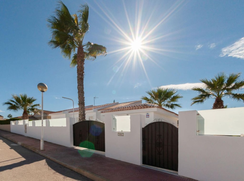 Resale - Villa - Ciudad Quesada