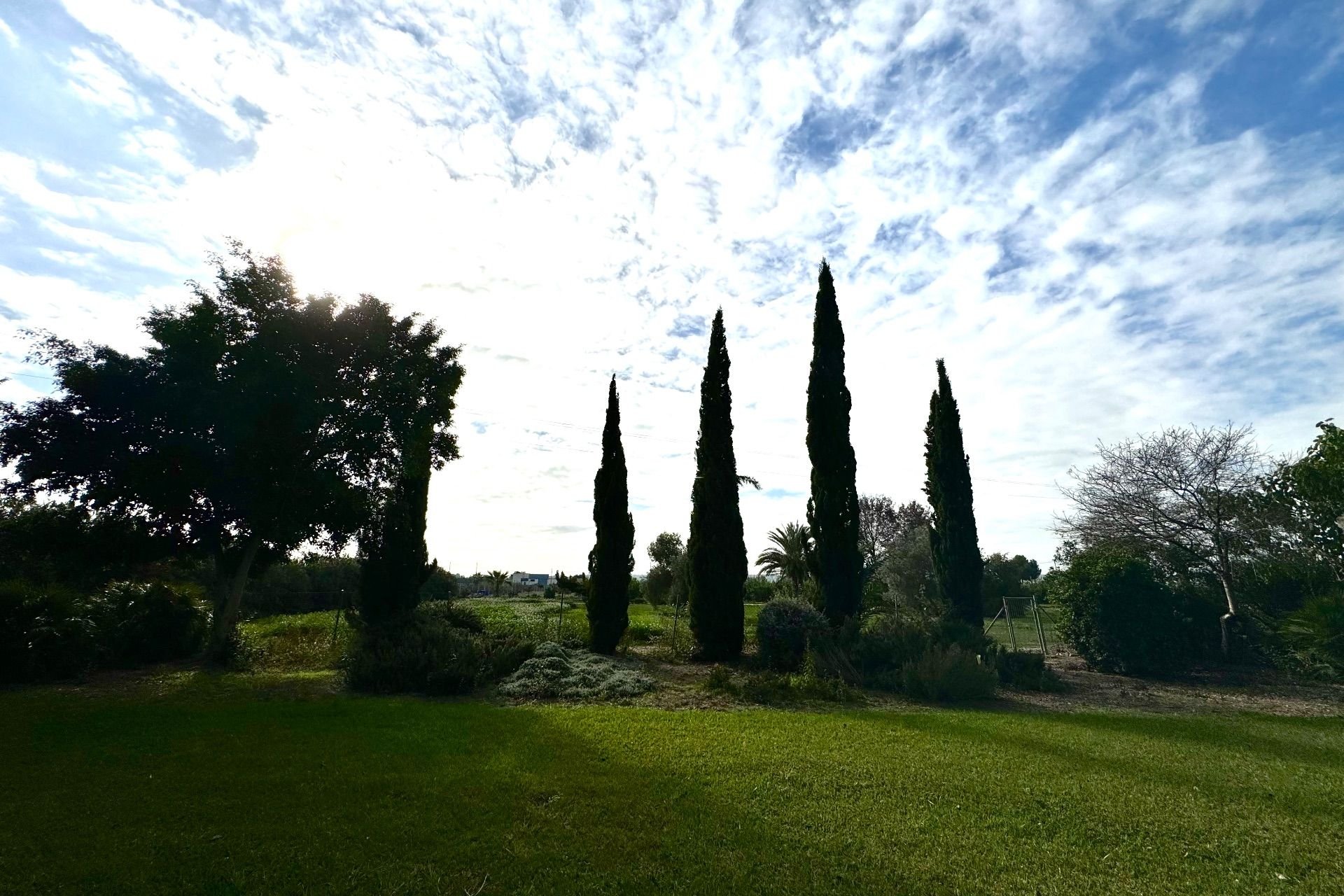 Resale - Villa - Daya Nueva