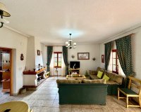 Resale - Villa - Daya Nueva