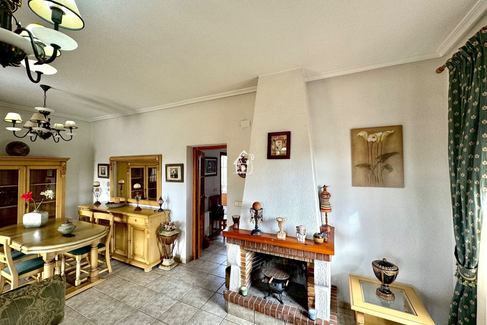 Resale - Villa - Daya Nueva