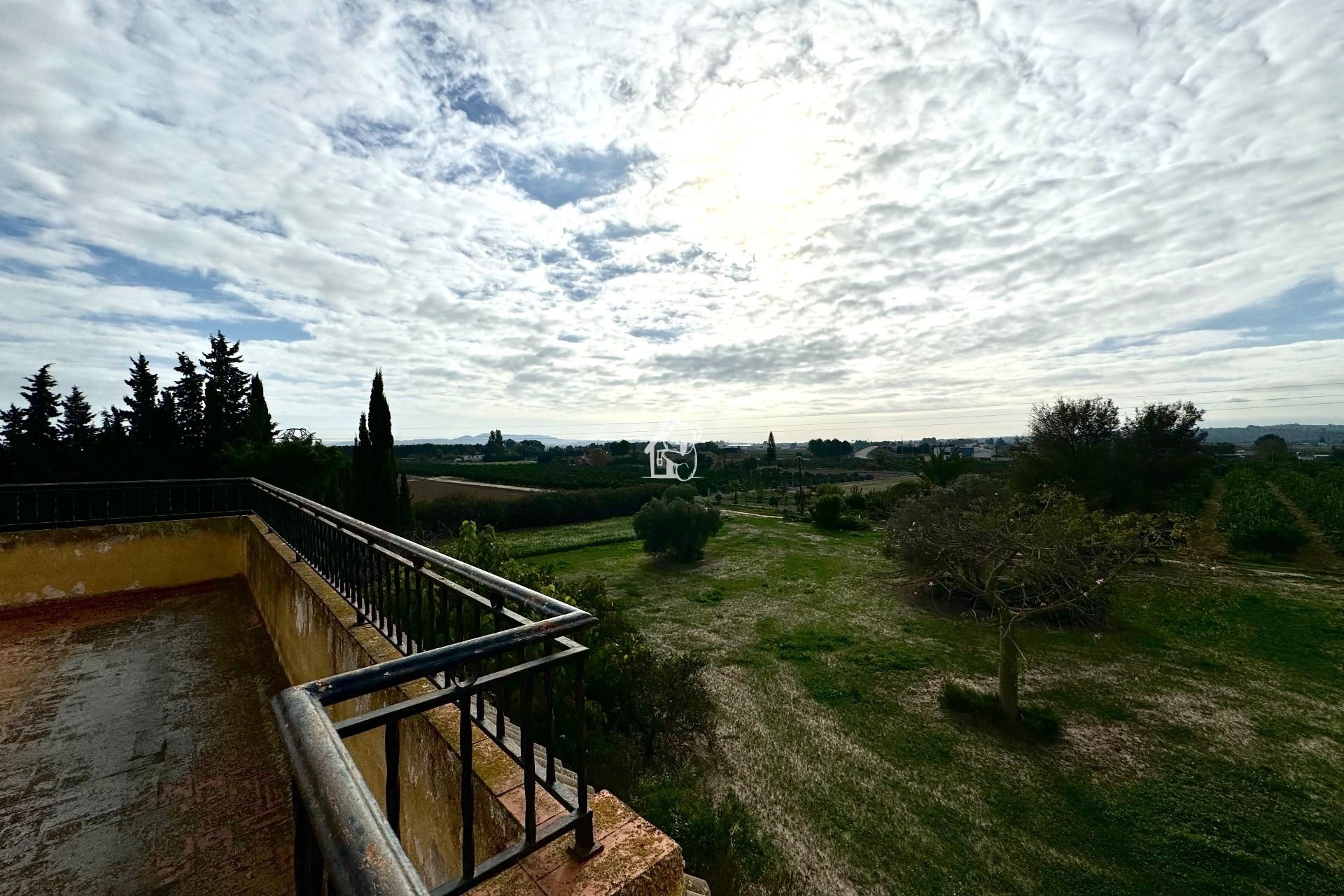 Resale - Villa - Daya Nueva