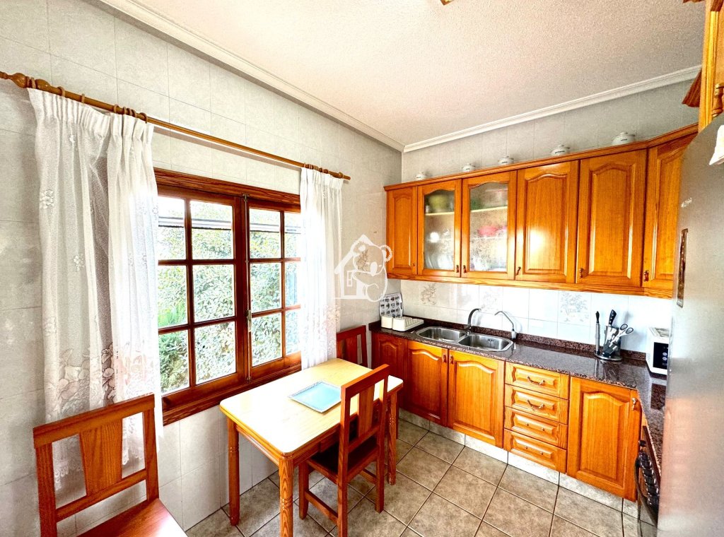 Resale - Villa - Daya Nueva