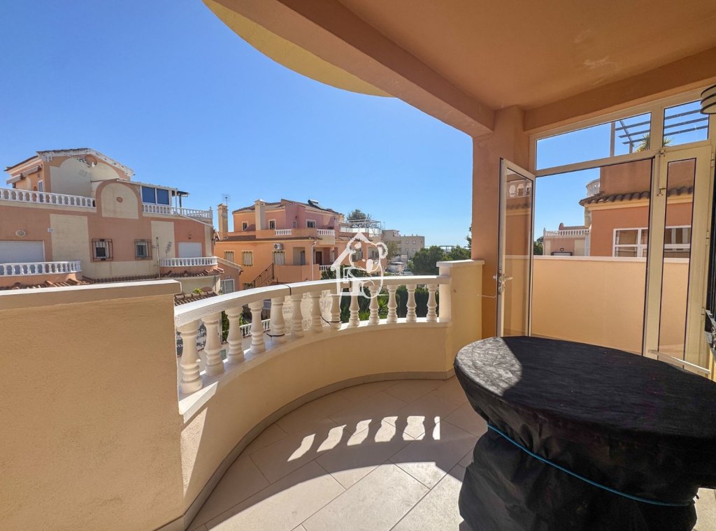 Resale - Villa - Orihuela Costa - Cabo roig - La Zenia