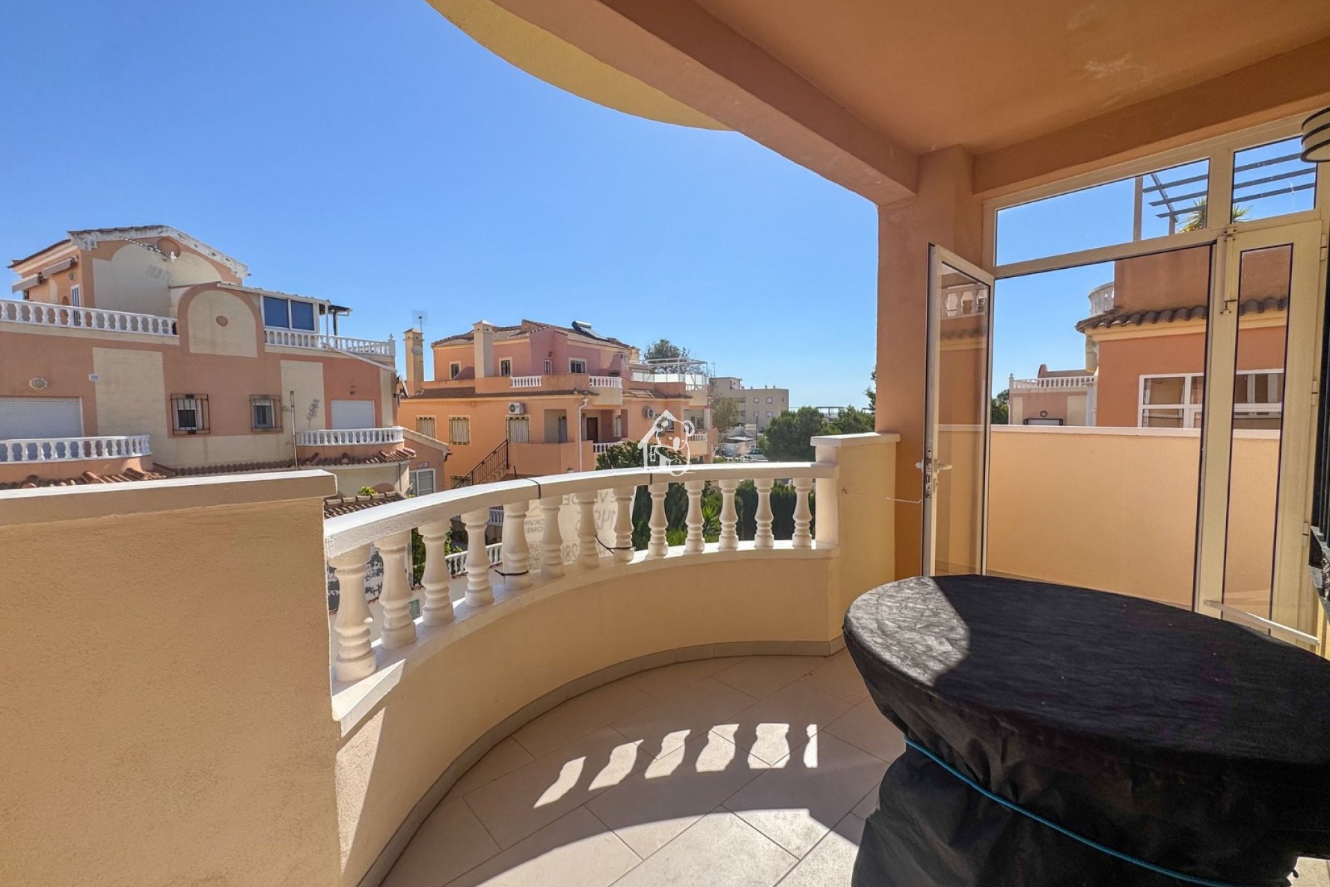 Resale - Villa - Orihuela Costa - Cabo roig - La Zenia