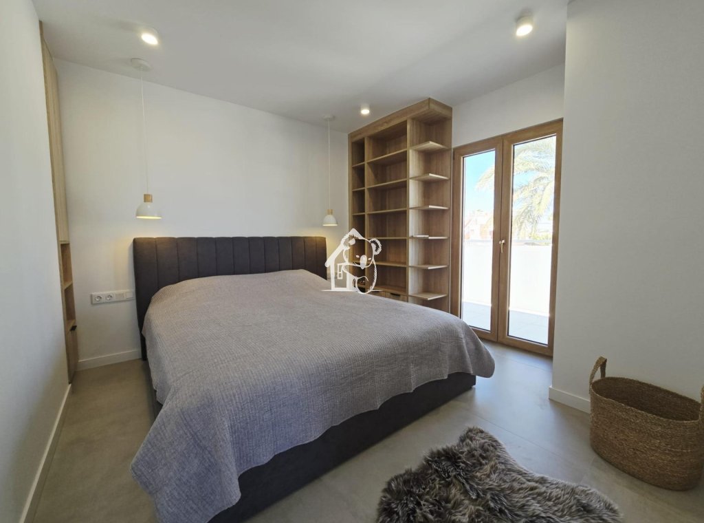 Resale - Villa - Orihuela Costa - Cabo roig - La Zenia