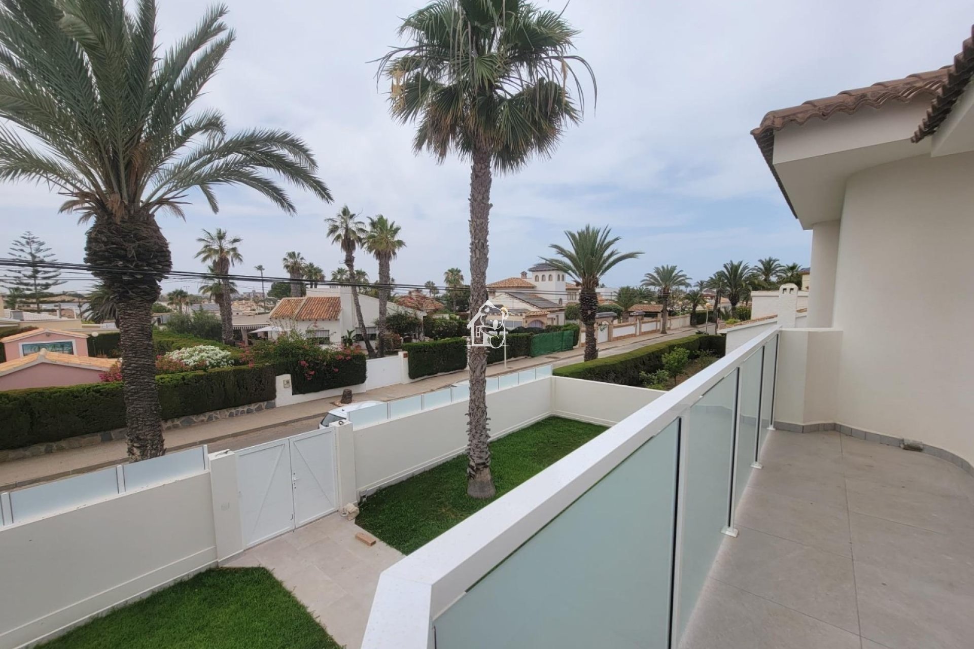 Resale - Villa - Orihuela Costa - Cabo roig - La Zenia