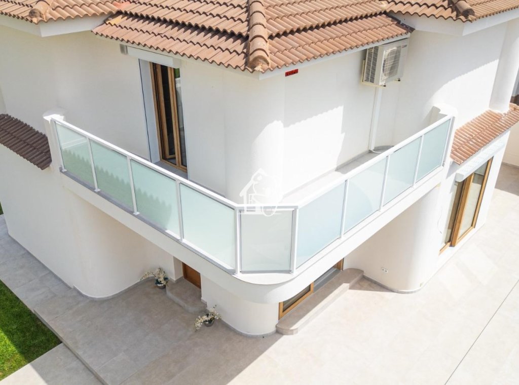Resale - Villa - Orihuela Costa - Cabo roig - La Zenia