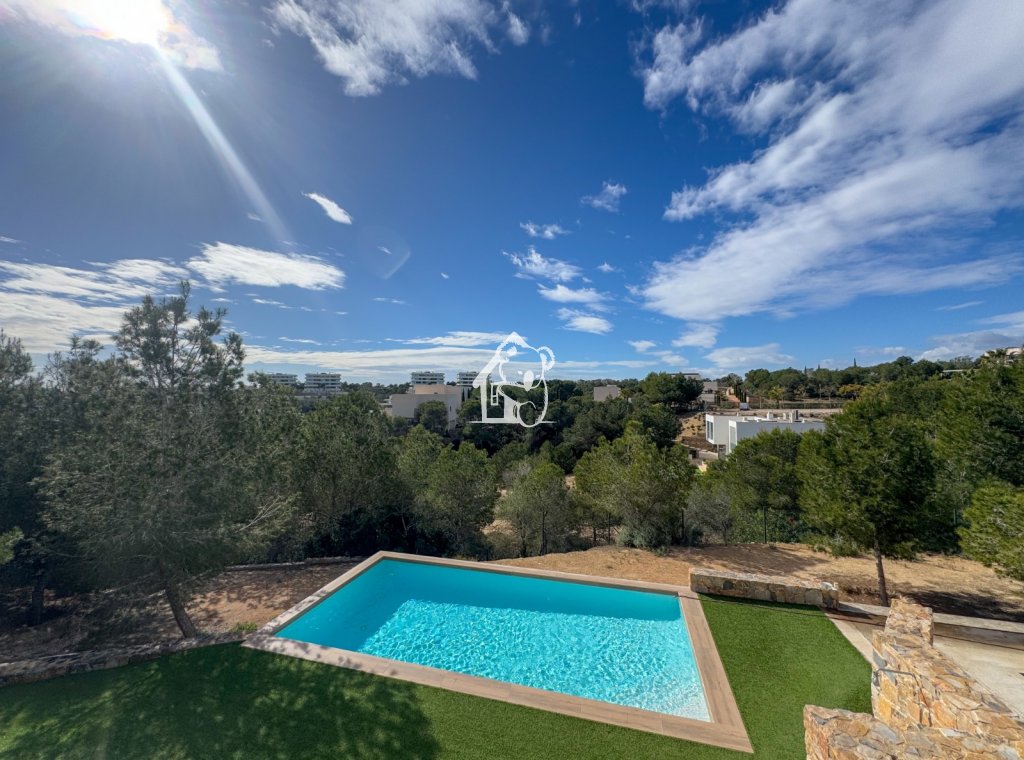 Resale - Villa - Orihuela Costa - Campos de Golf