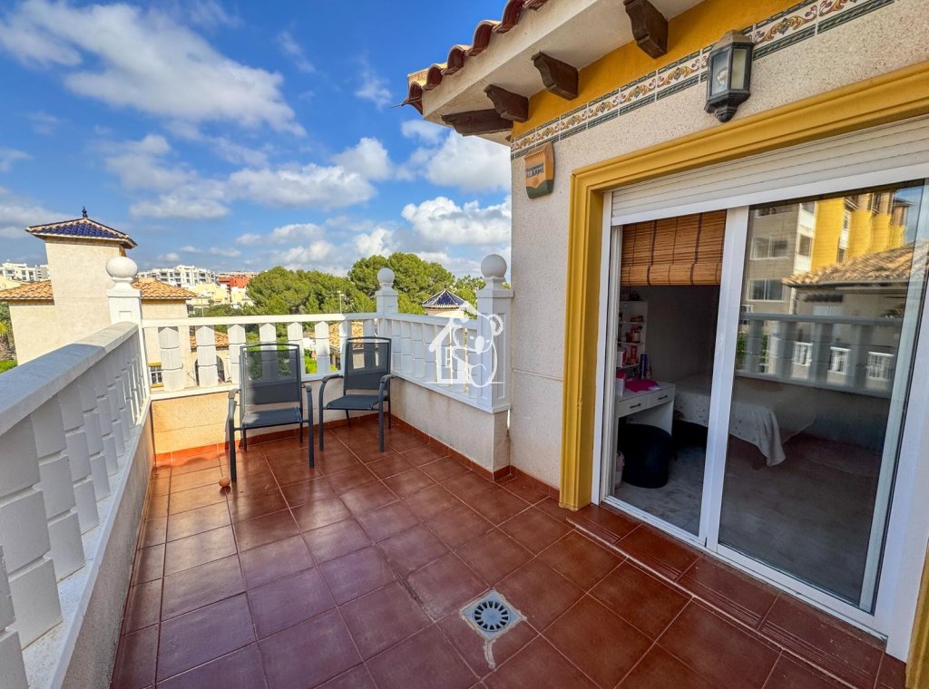 Resale - Villa - Orihuela Costa - Villamartín