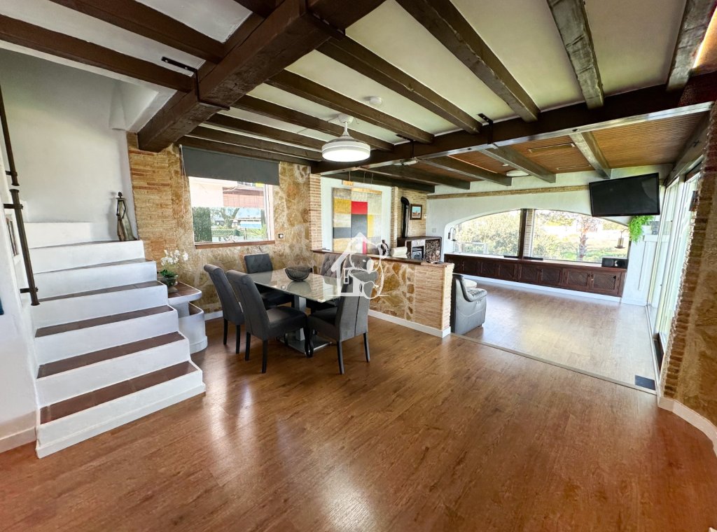 Resale - Villa - Orihuela Costa