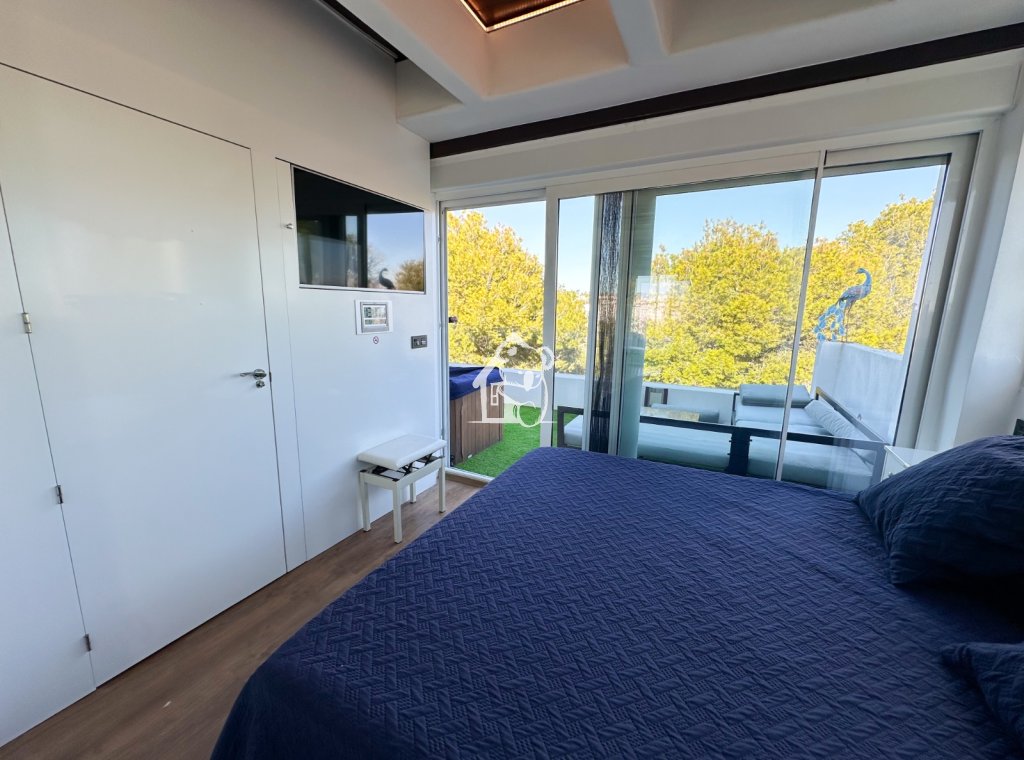 Resale - Villa - Orihuela Costa