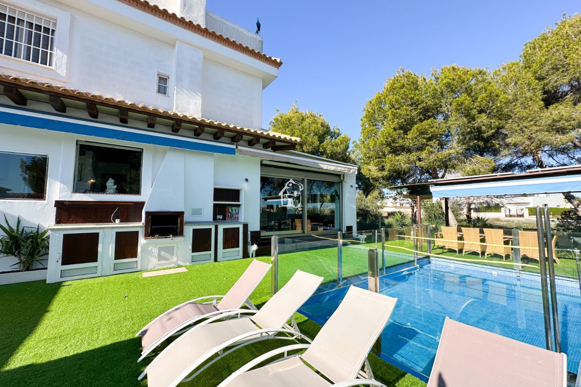 Resale - Villa - Orihuela Costa